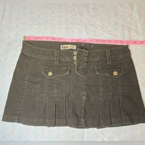 l.e.i. Pleated  Brown Corduroy Mini Skirt